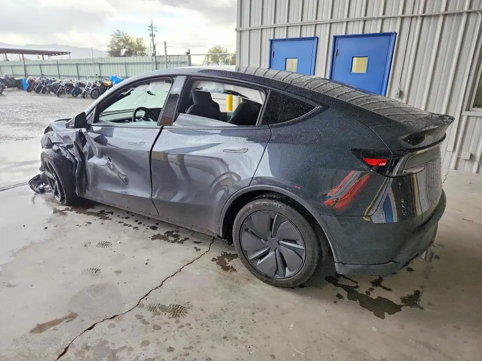 2026 TESLA MODEL Y   