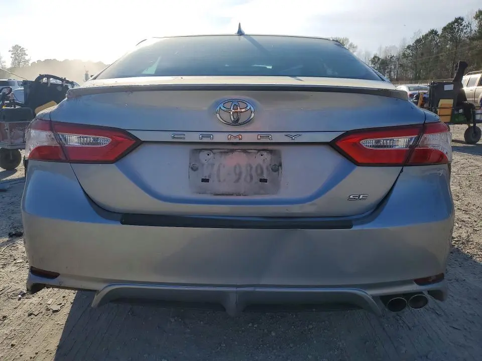 2020 TOYOTA CAMRY SE  