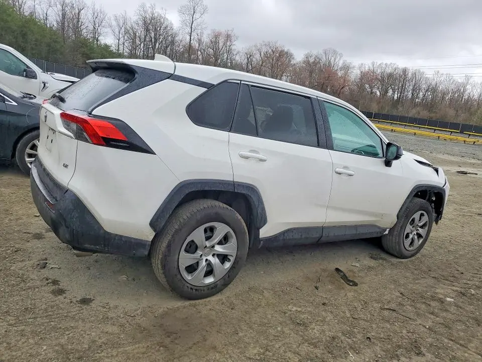 2022 TOYOTA RAV4 LE  