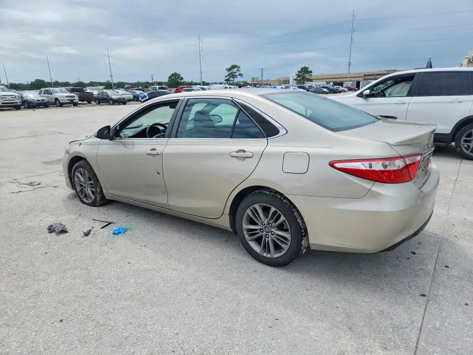 2017 TOYOTA CAMRY SE  