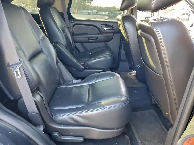 2011 CHEVROLET TAHOE C1500 LTZ  