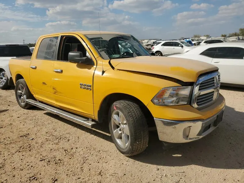 2016 RAM 1500 SLT
