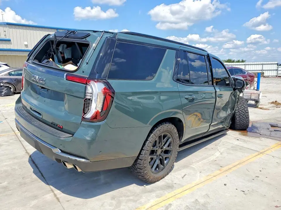 2025 GMC YUKON AT4  