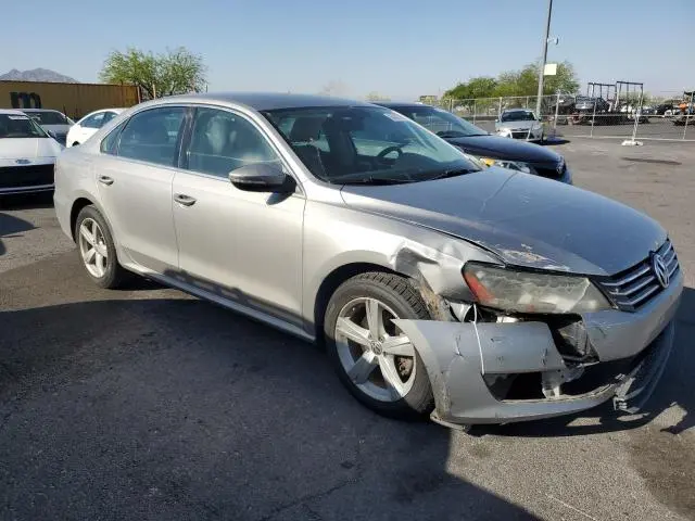 2012 VOLKSWAGEN PASSAT SE  