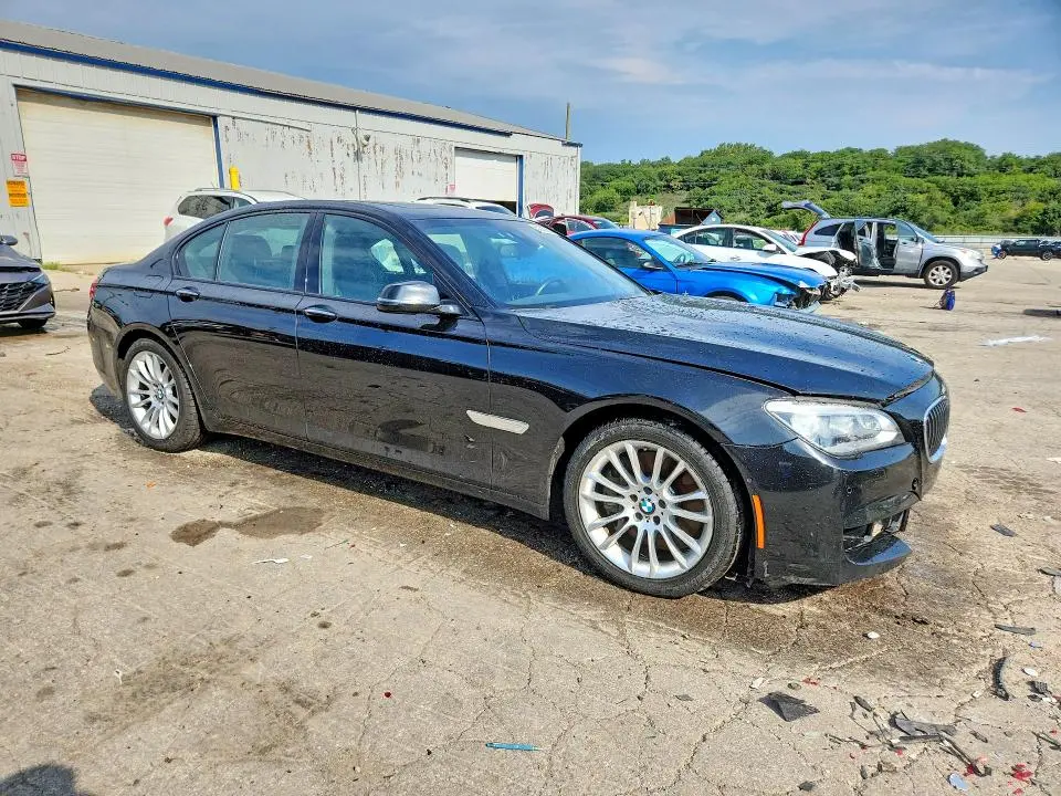 2015 BMW 750 XI  