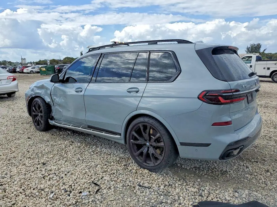 2025 BMW X7 XDRIVE40I  