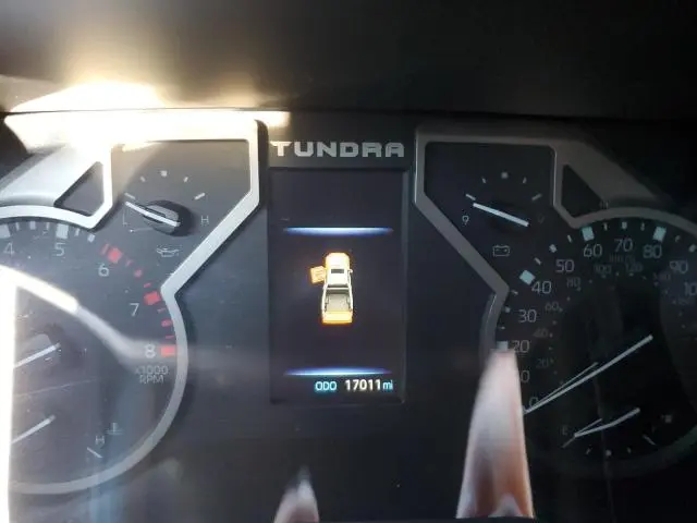 2025 TOYOTA TUNDRA CREWMAX SR  