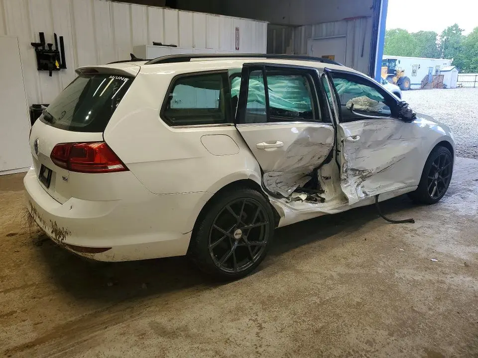 2015 VOLKSWAGEN GOLF   