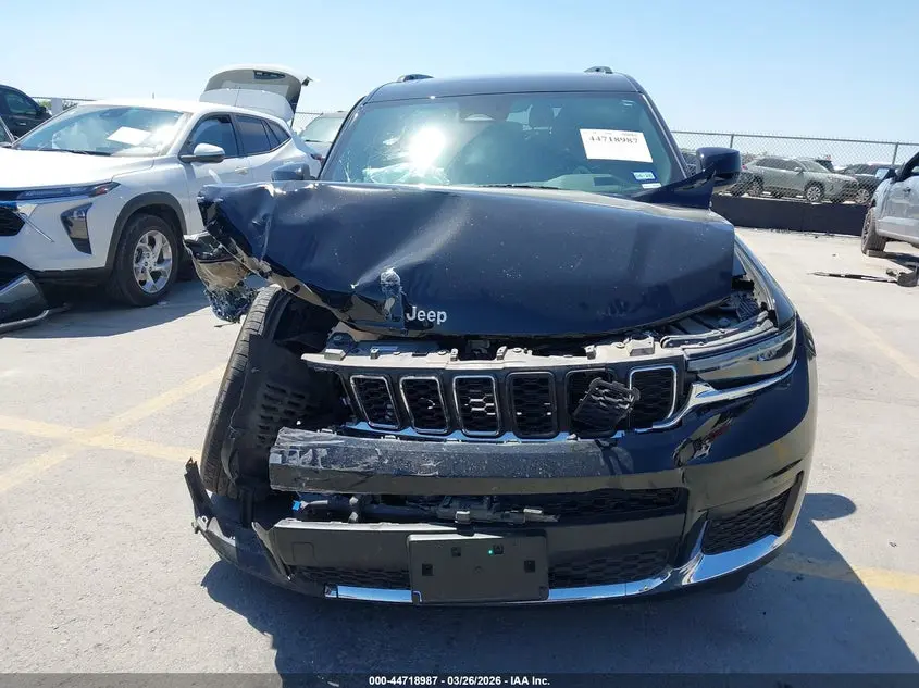 2024 JEEP GRAND CHEROKEE L LAREDO X 4X4