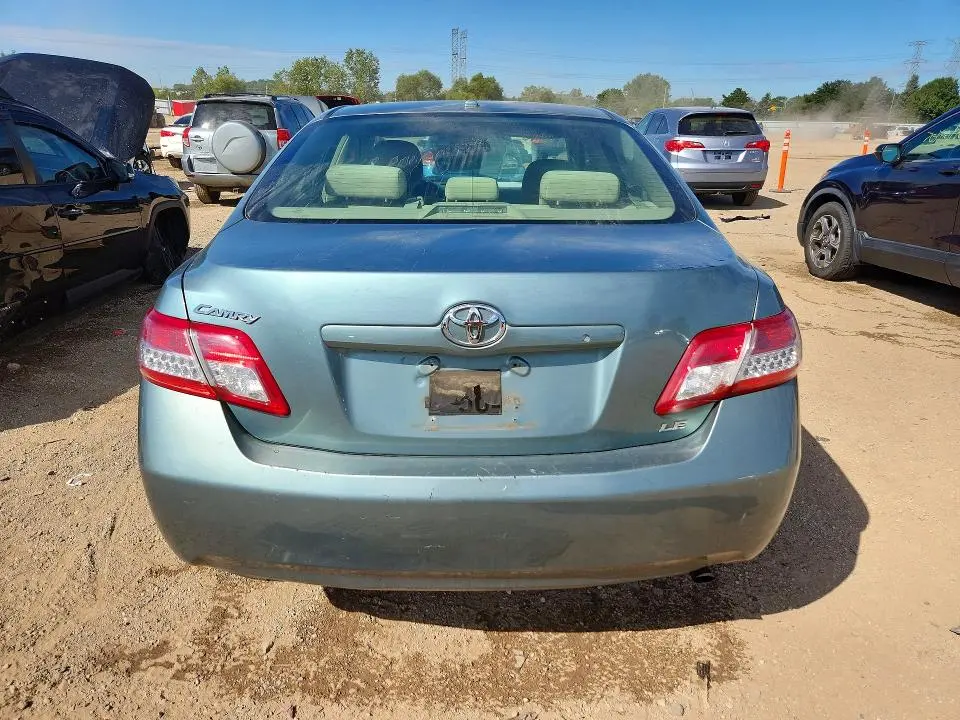2011 TOYOTA CAMRY LE  