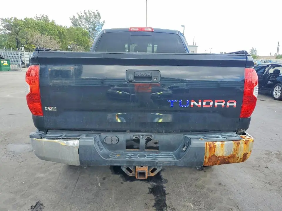 2018 TOYOTA TUNDRA SR5  