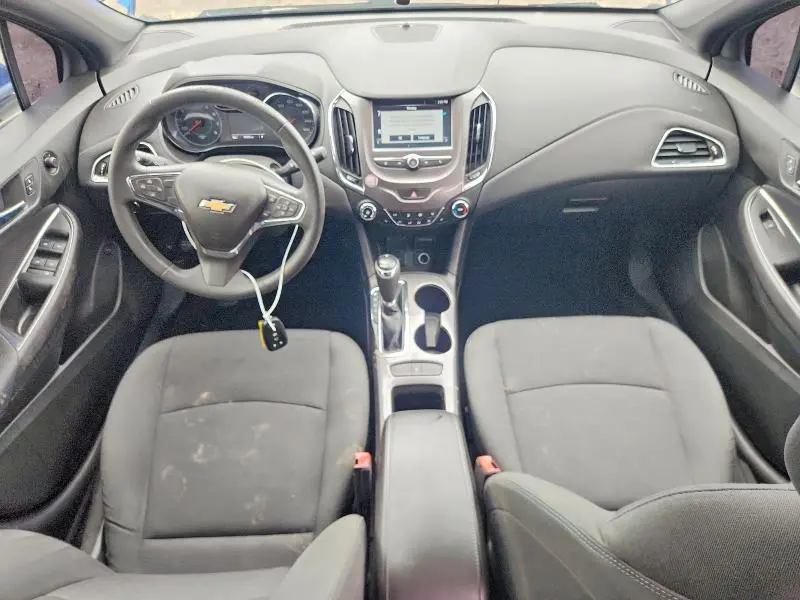 2017 CHEVROLET CRUZE LT  