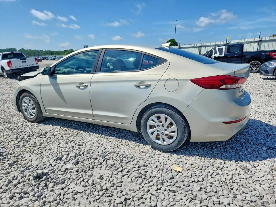 2017 HYUNDAI ELANTRA SE  