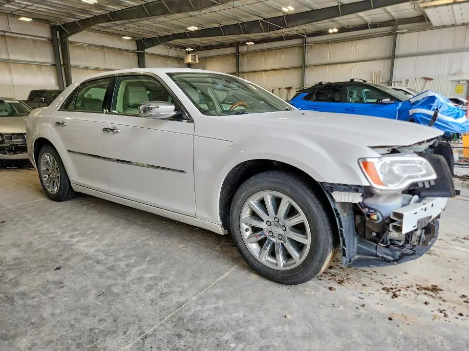 2011 CHRYSLER 300 LIMITED  