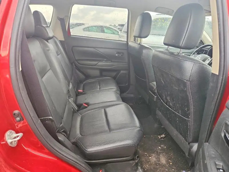 2016 MITSUBISHI OUTLANDER SE  