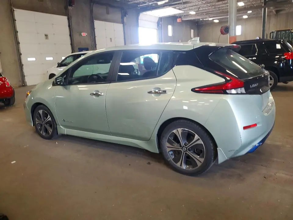 2018 NISSAN LEAF SV  