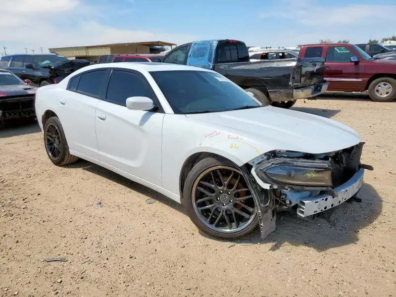2020 DODGE CHARGER SXT  