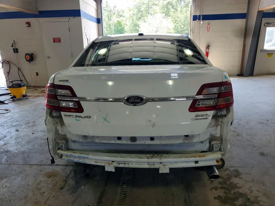 2015 FORD TAURUS SEL  