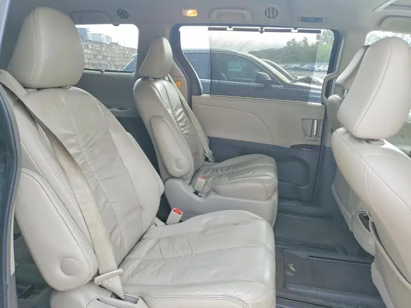 2011 TOYOTA SIENNA XLE 7-PASSENGER  
