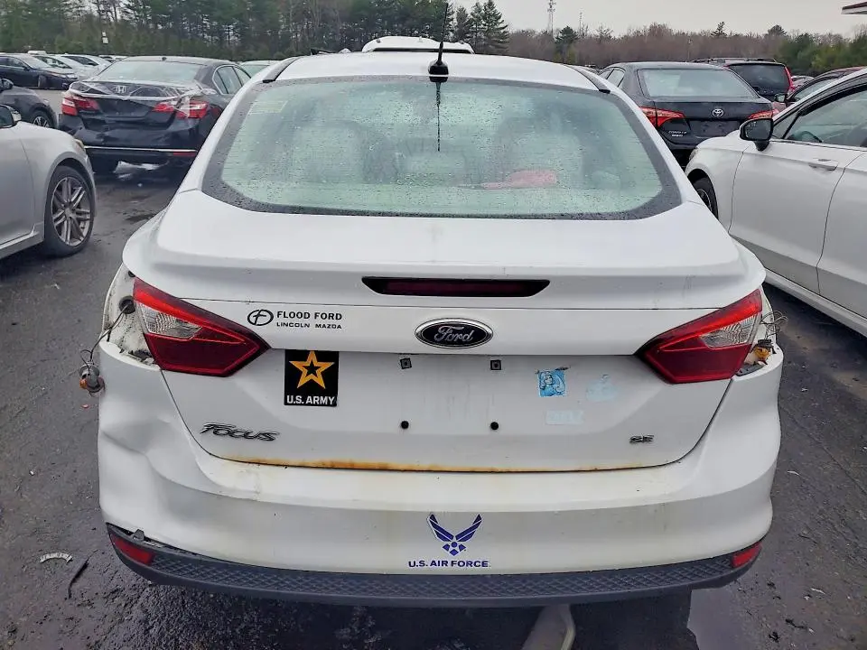 2014 FORD FOCUS SE  
