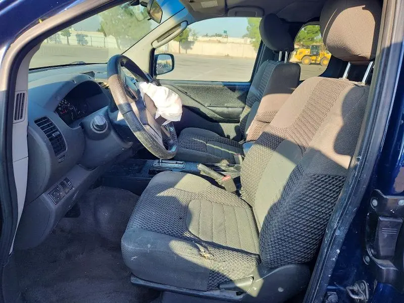 2025 NISSAN FRONTIER SV V6  