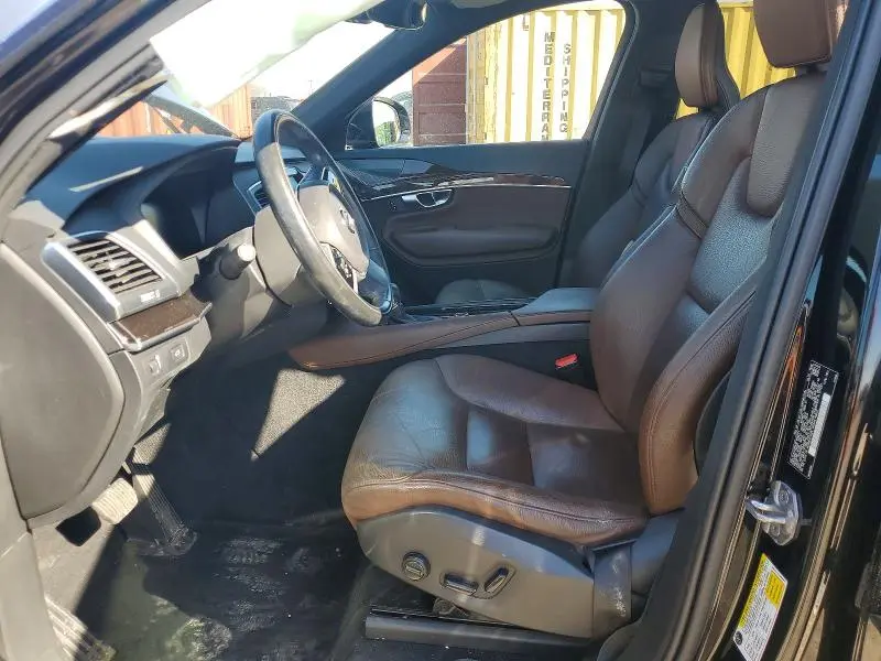 2019 VOLVO XC90 T6 MOMENTUM  