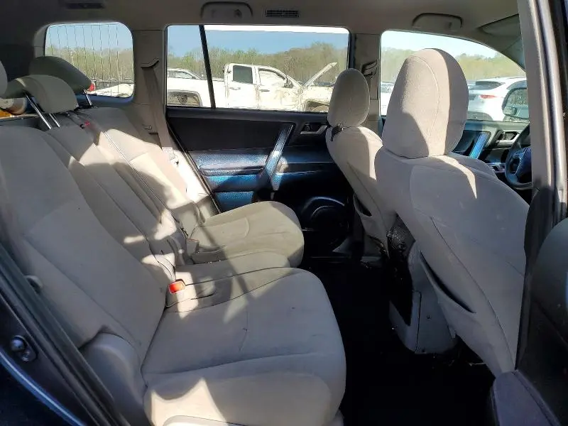 2013 TOYOTA HIGHLANDER PLUS  