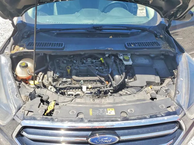 2019 FORD ESCAPE SE  