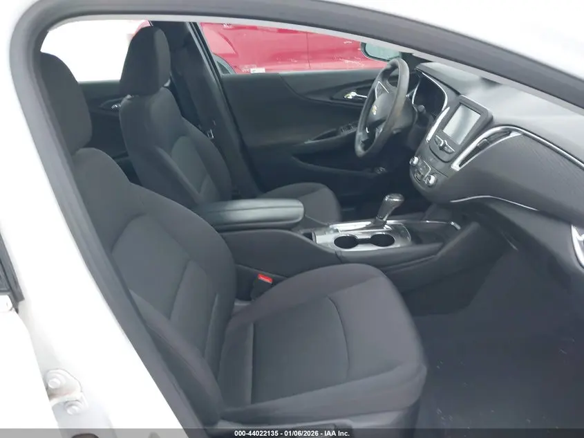 2017 CHEVROLET MALIBU 1LT