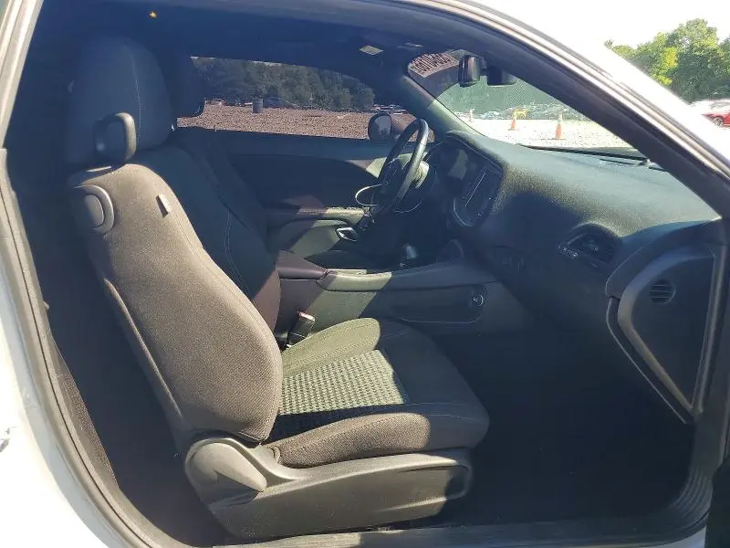 2020 DODGE CHALLENGER SXT  