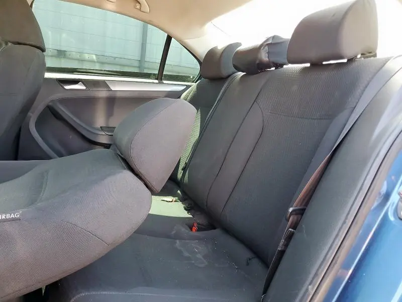 2015 VOLKSWAGEN JETTA SE  