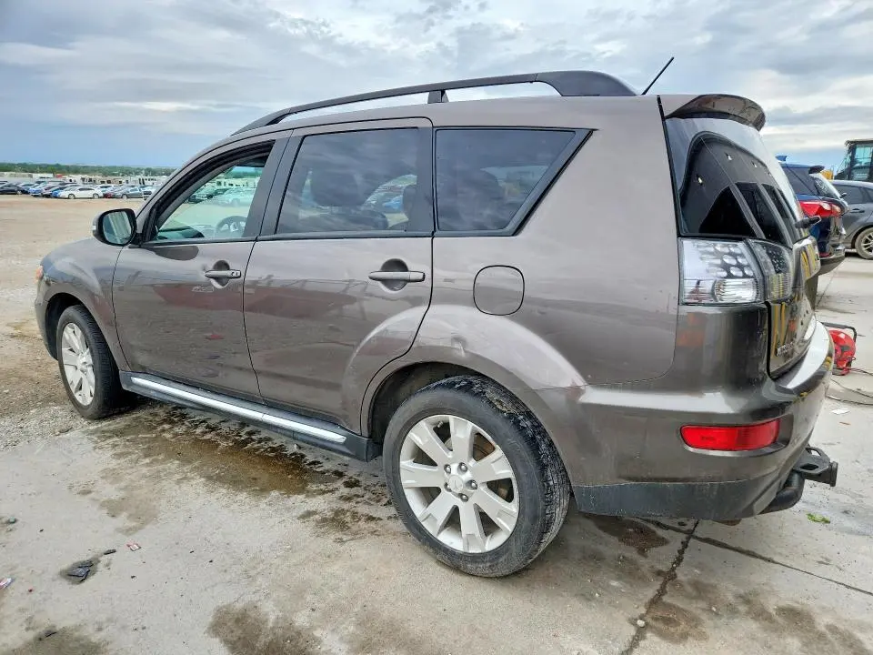 2010 MITSUBISHI OUTLANDER SE  