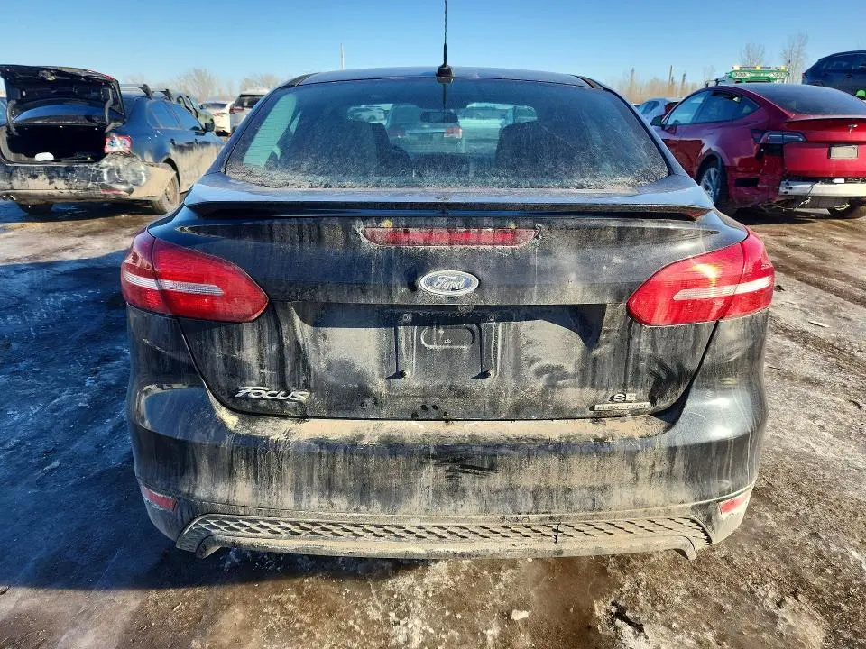 2015 FORD FOCUS SE  