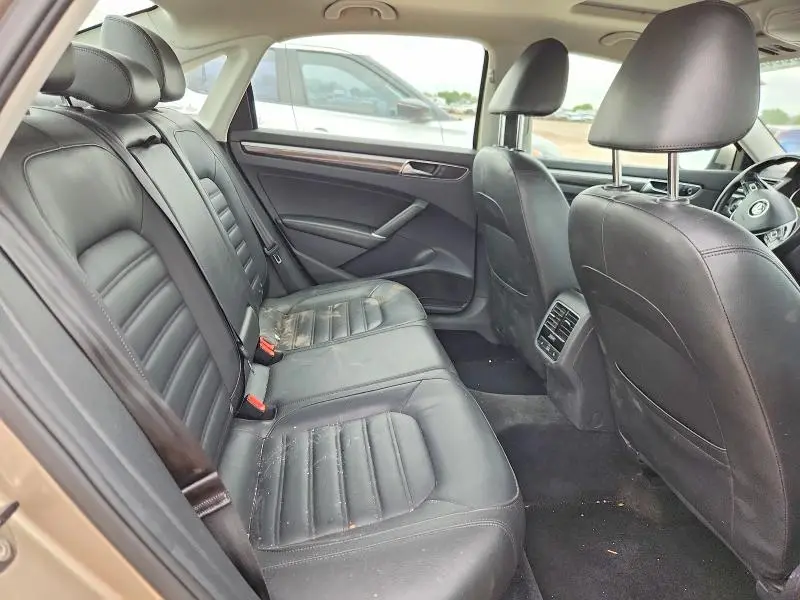 2017 VOLKSWAGEN PASSAT SEL PREMIUM  