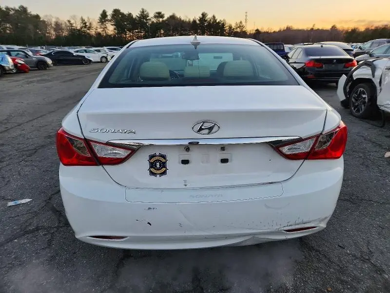 2013 HYUNDAI SONATA GLS  