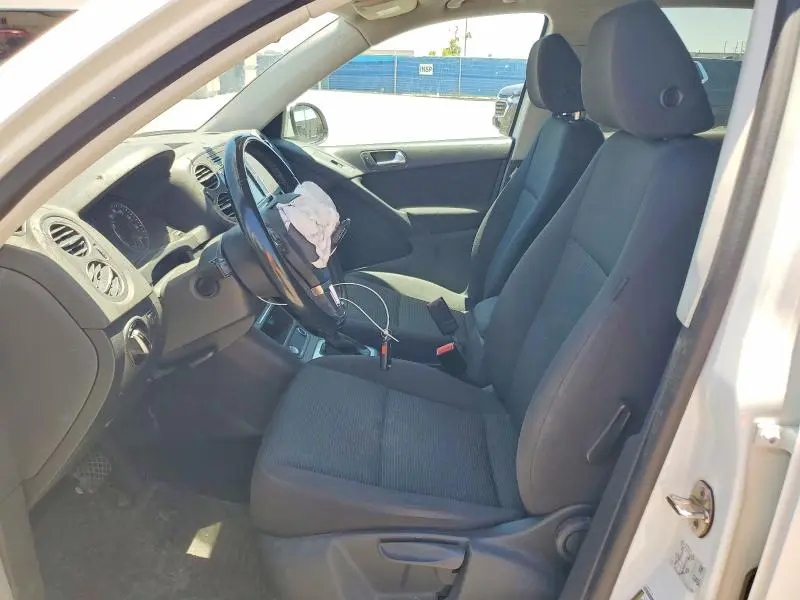 2017 VOLKSWAGEN TIGUAN S  