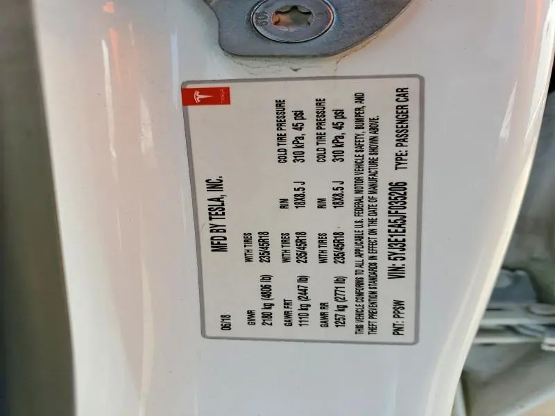 2018 TESLA MODEL 3   
