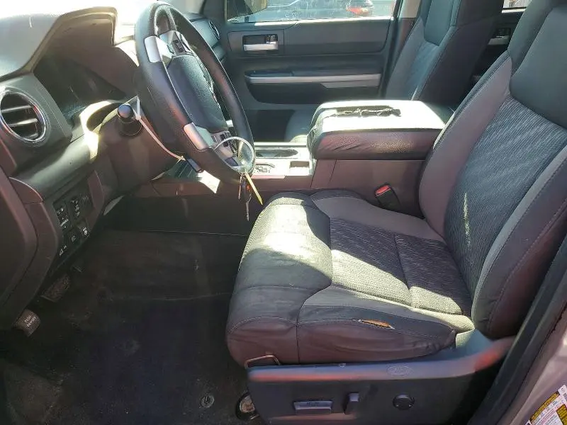 2019 TOYOTA TUNDRA CREWMAX SR5  