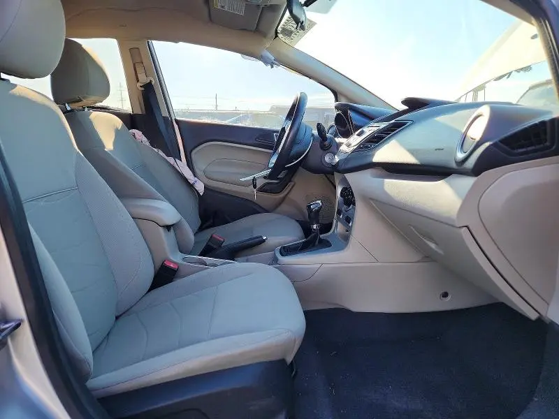 2014 FORD FIESTA SE  