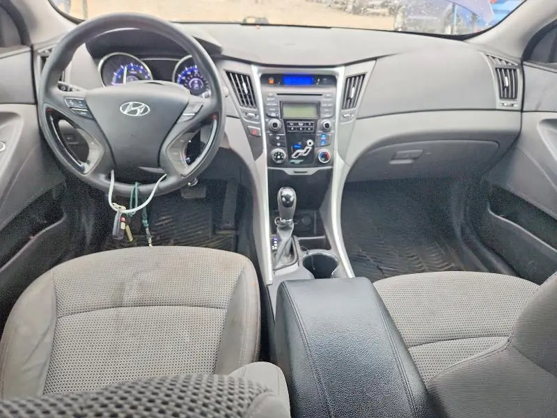 2012 HYUNDAI SONATA GLS  