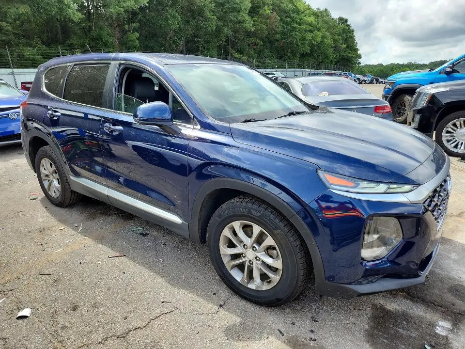 2019 HYUNDAI SANTA FE SE  