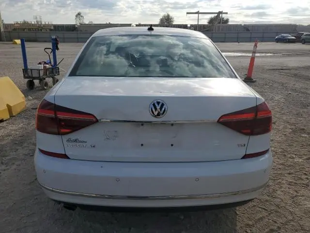 2017 VOLKSWAGEN PASSAT SE  