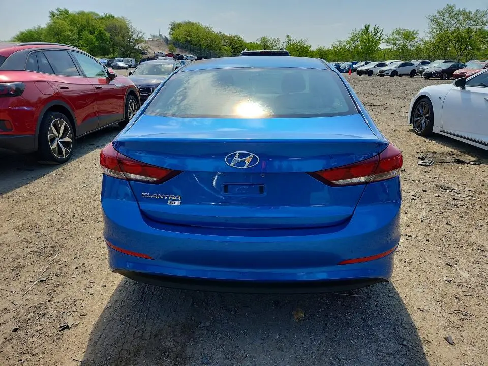 2018 HYUNDAI ELANTRA SE  