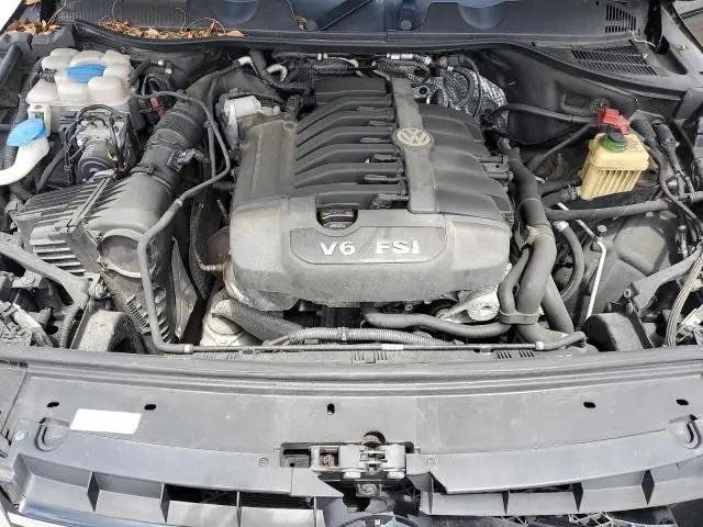 2012 VOLKSWAGEN TOUAREG V6  