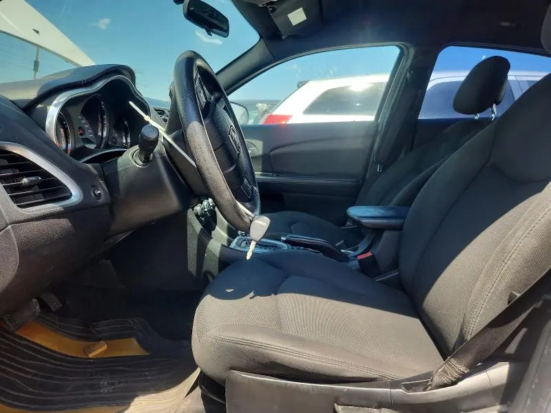 2013 DODGE AVENGER SE  