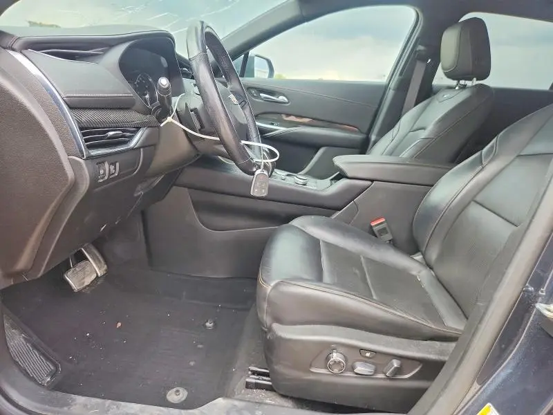 2019 CADILLAC XT4 SPORT  