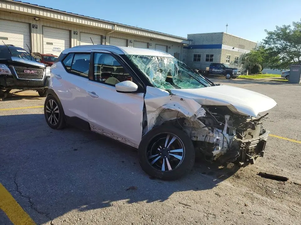 2020 NISSAN KICKS SV  