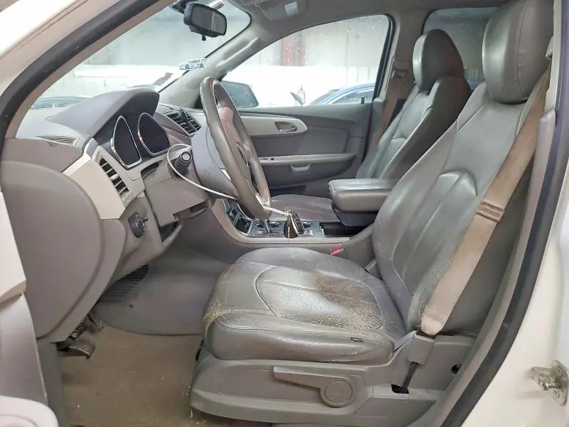 2011 CHEVROLET TRAVERSE LS  