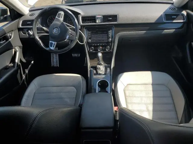 2015 VOLKSWAGEN PASSAT SE  