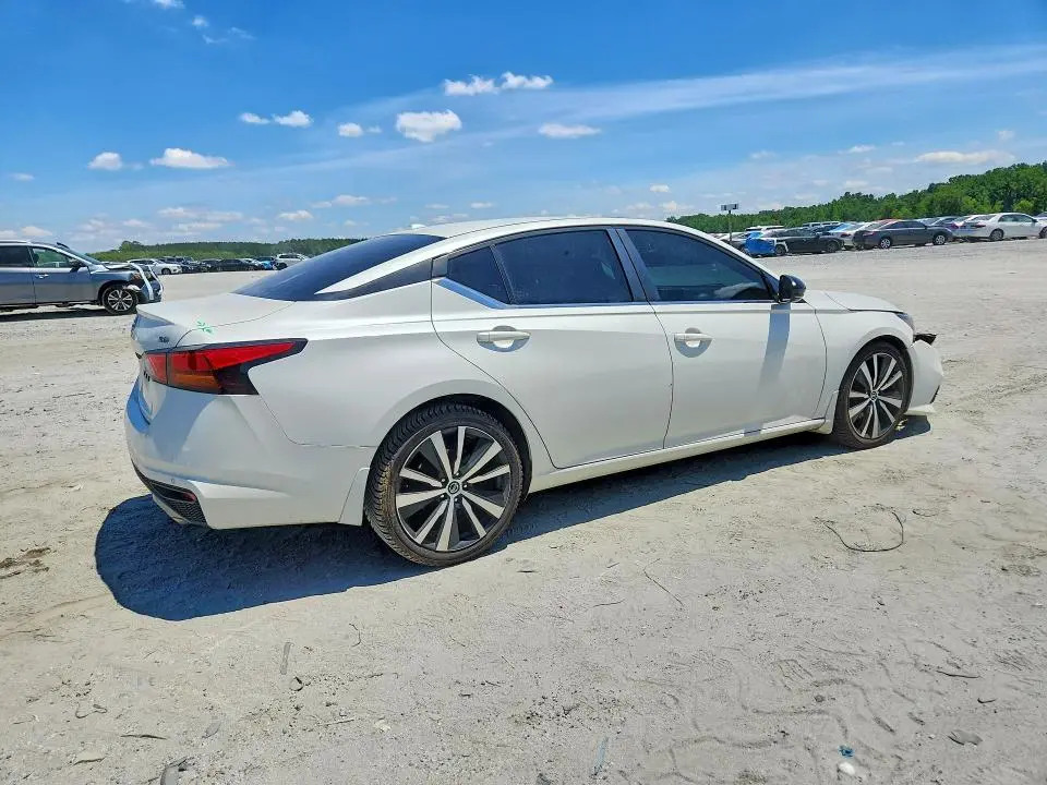 2020 NISSAN ALTIMA SR  